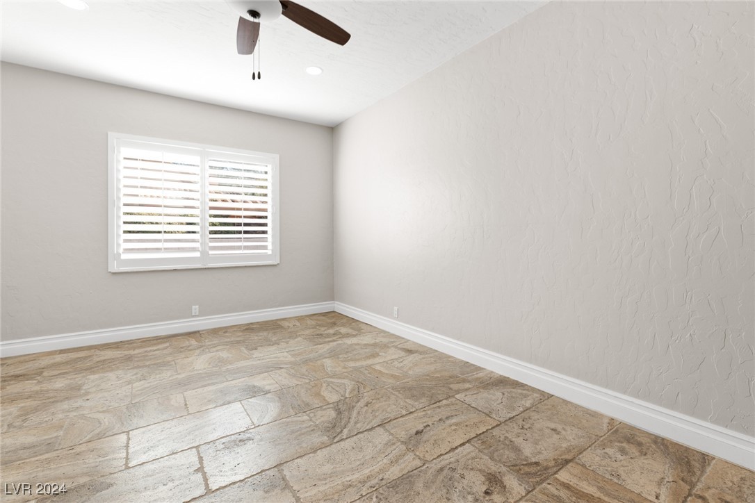 2261 Trafalgar Court