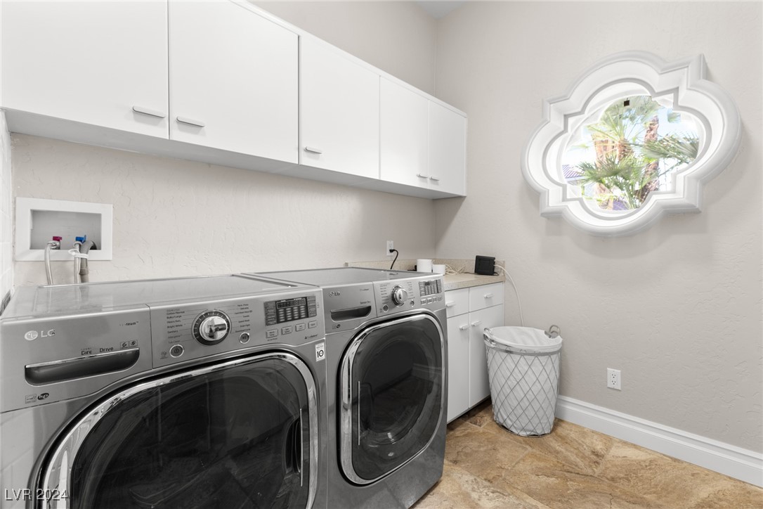 2261 Trafalgar Court