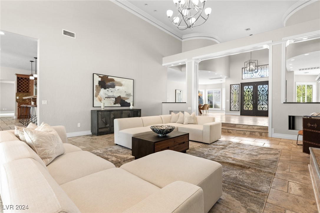 2261 Trafalgar Court