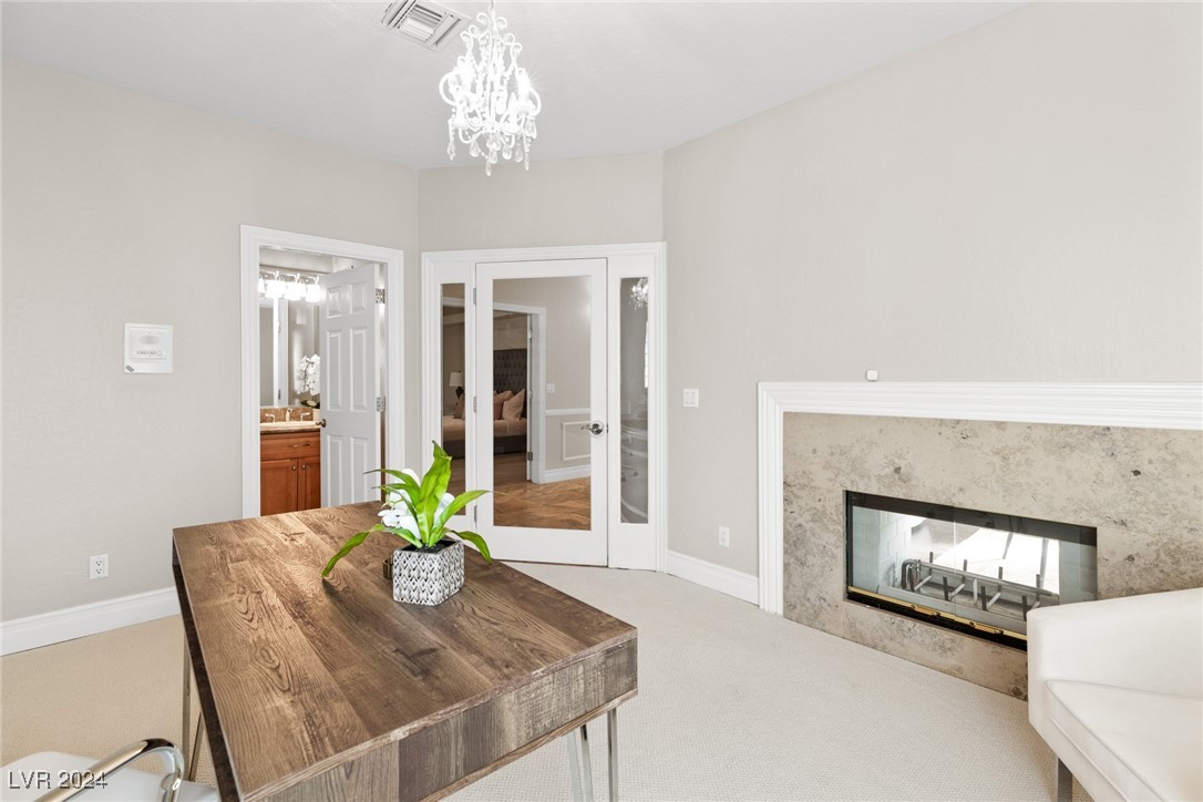 2261 Trafalgar Court