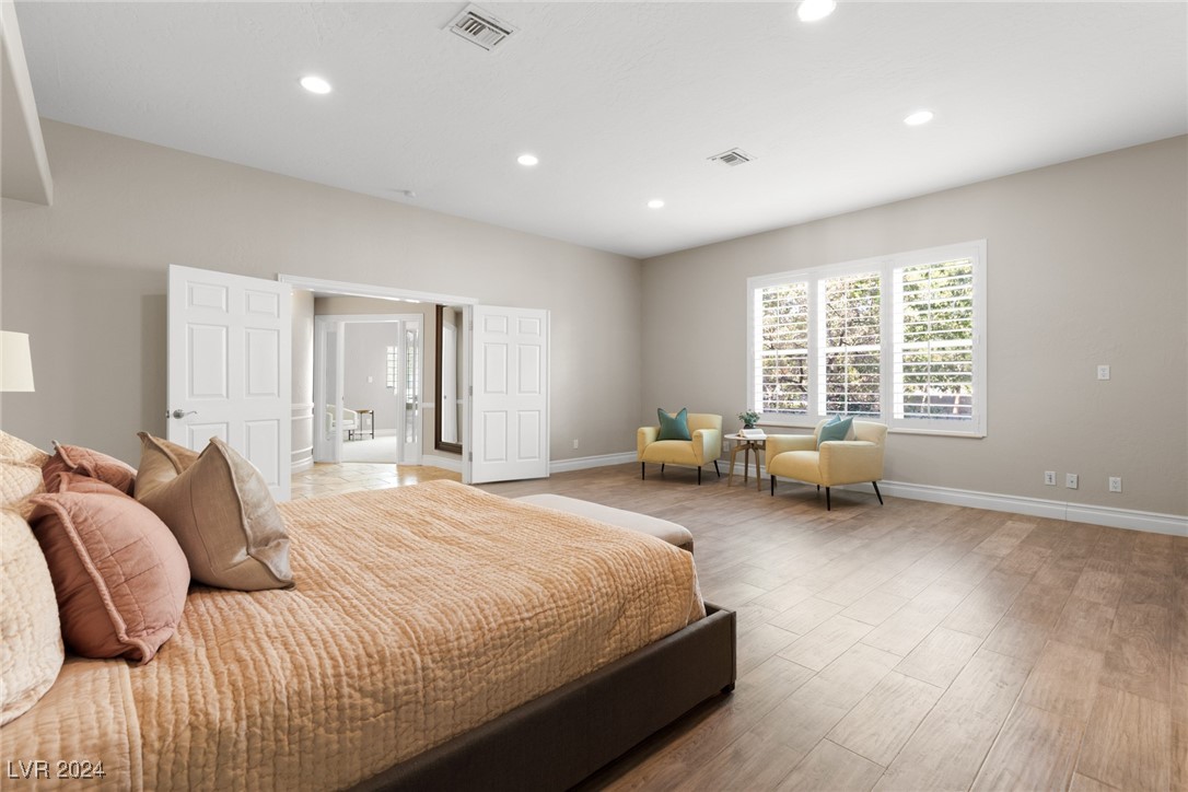 2261 Trafalgar Court