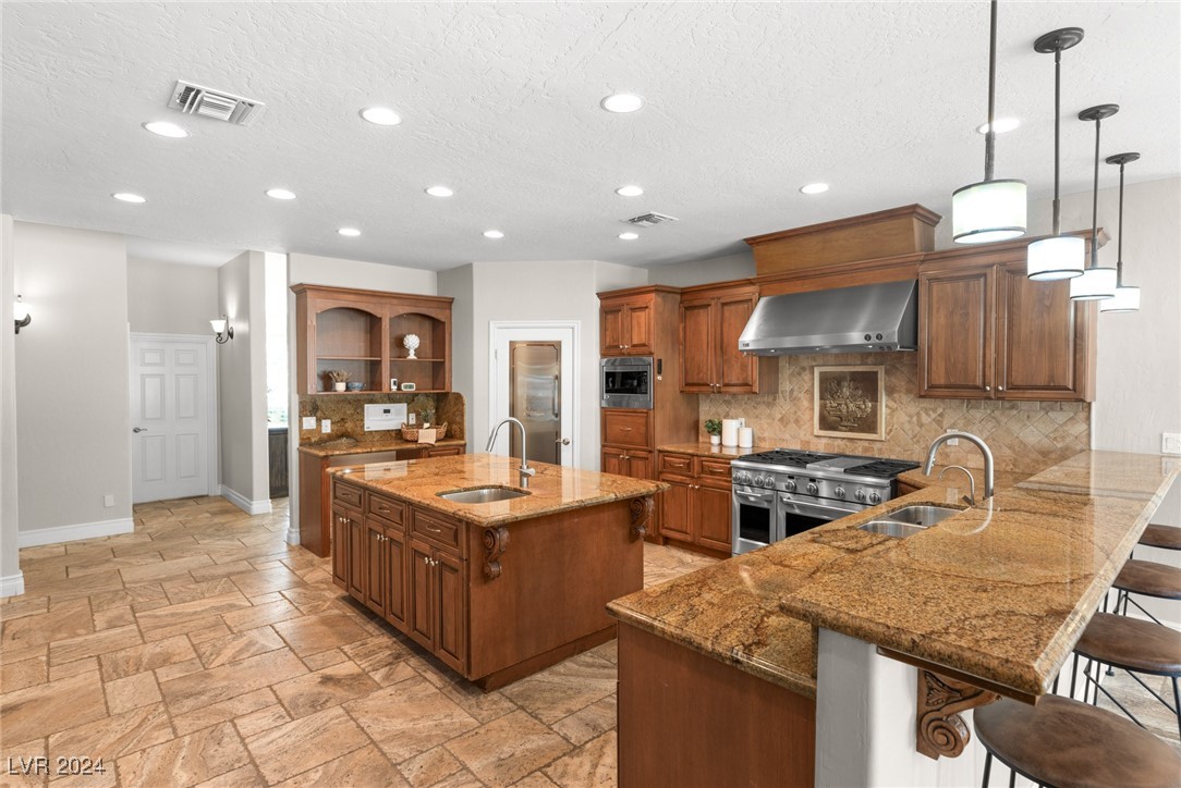 2261 Trafalgar Court