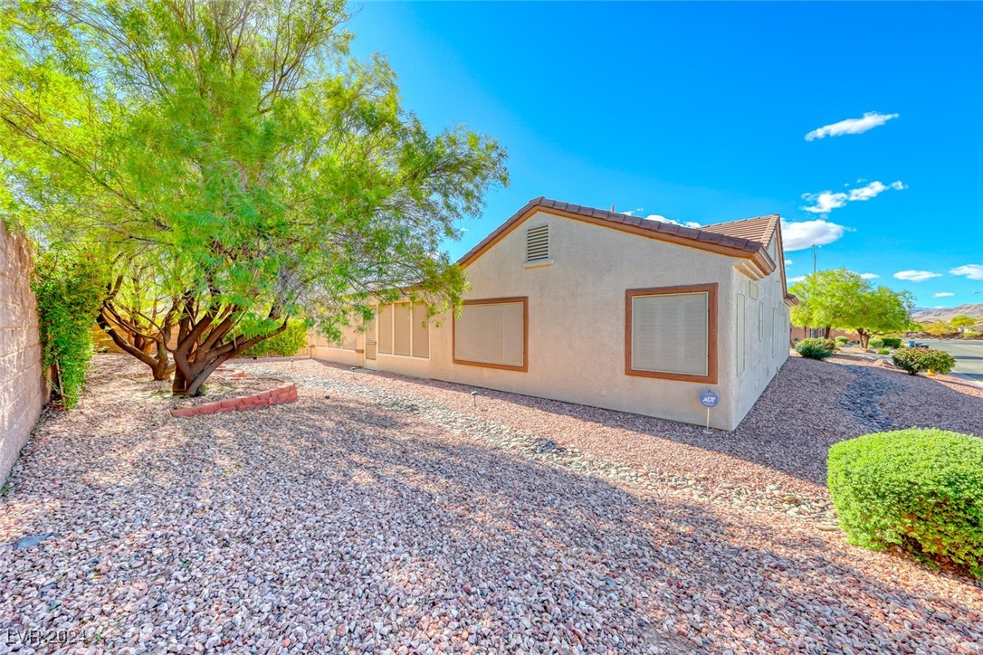 1826 June Lake Drive