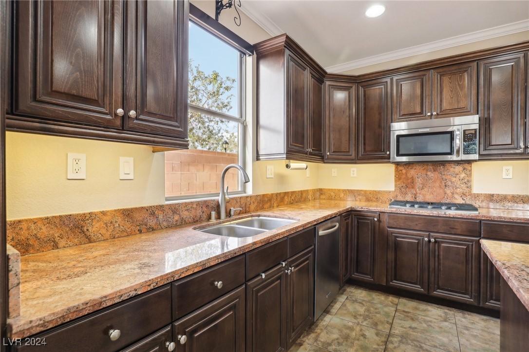 4337 Oasis Valley Avenue