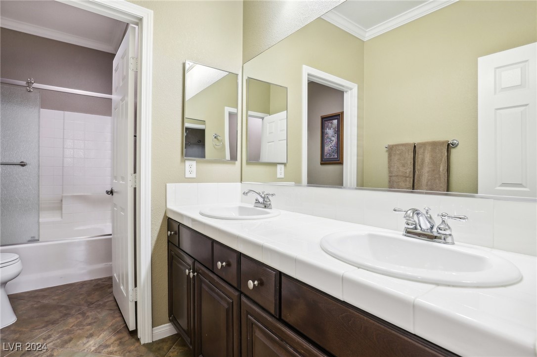 4337 Oasis Valley Avenue