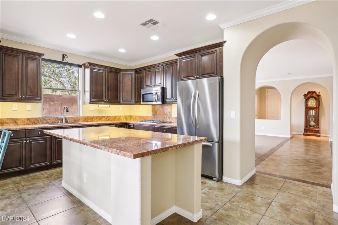 4337 Oasis Valley Avenue