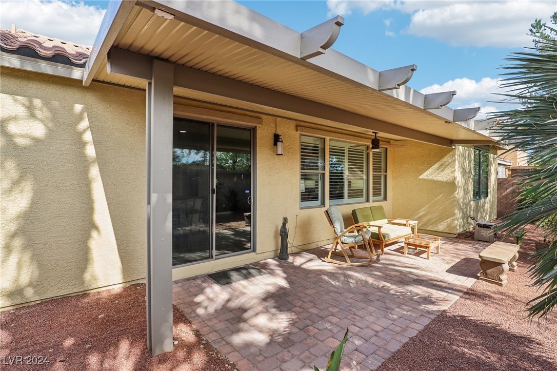 4337 Oasis Valley Avenue
