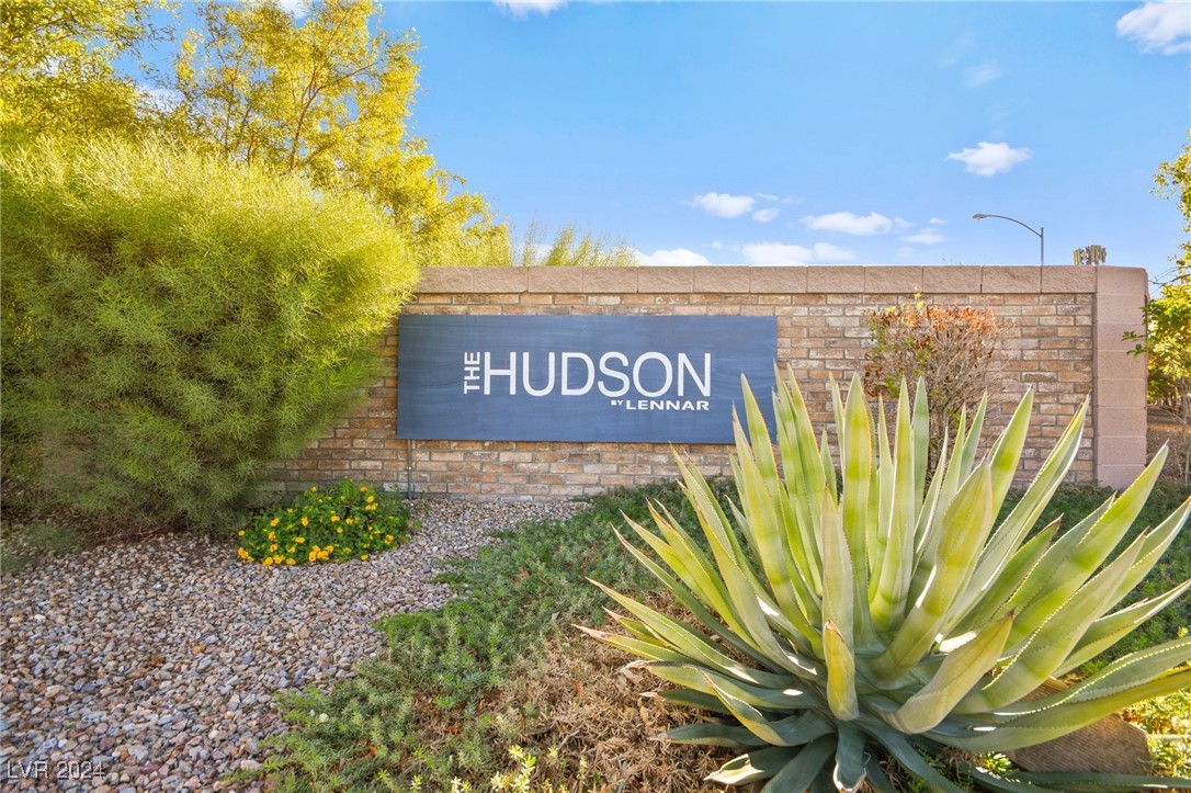 4465 Violet Flowers Street 1017