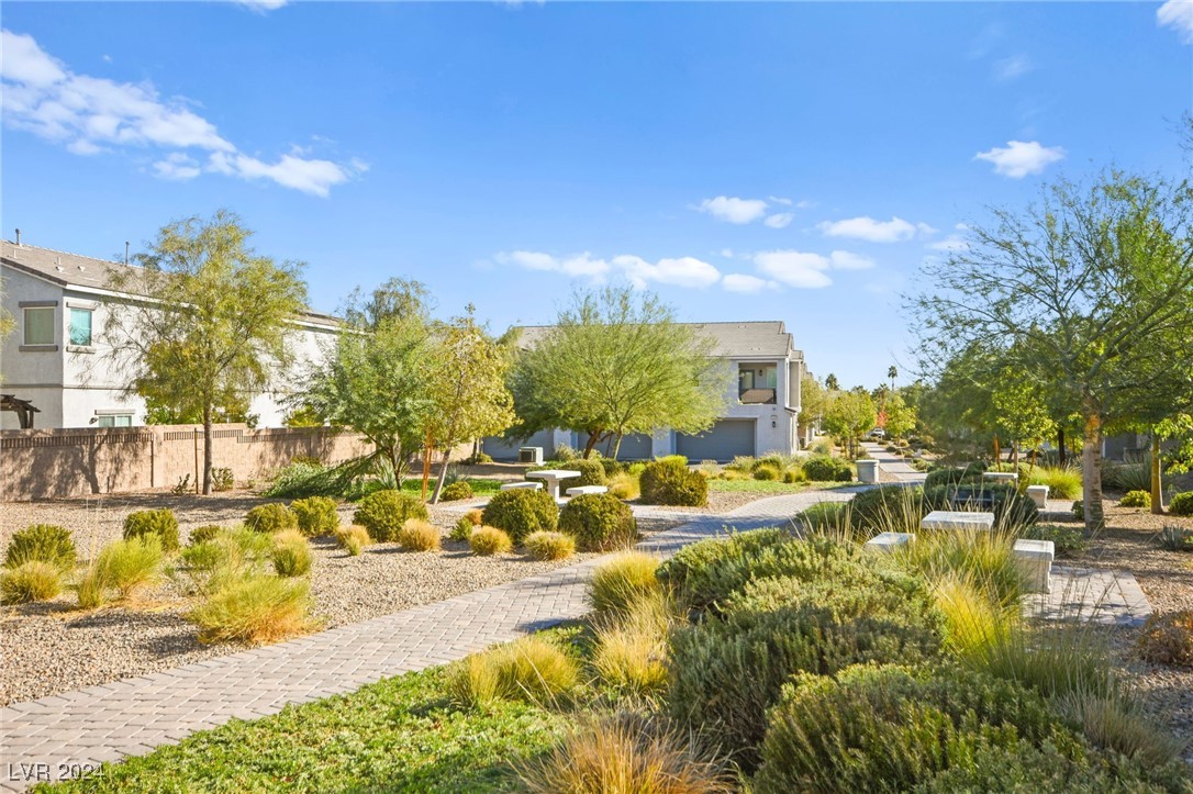 4465 Violet Flowers Street 1017