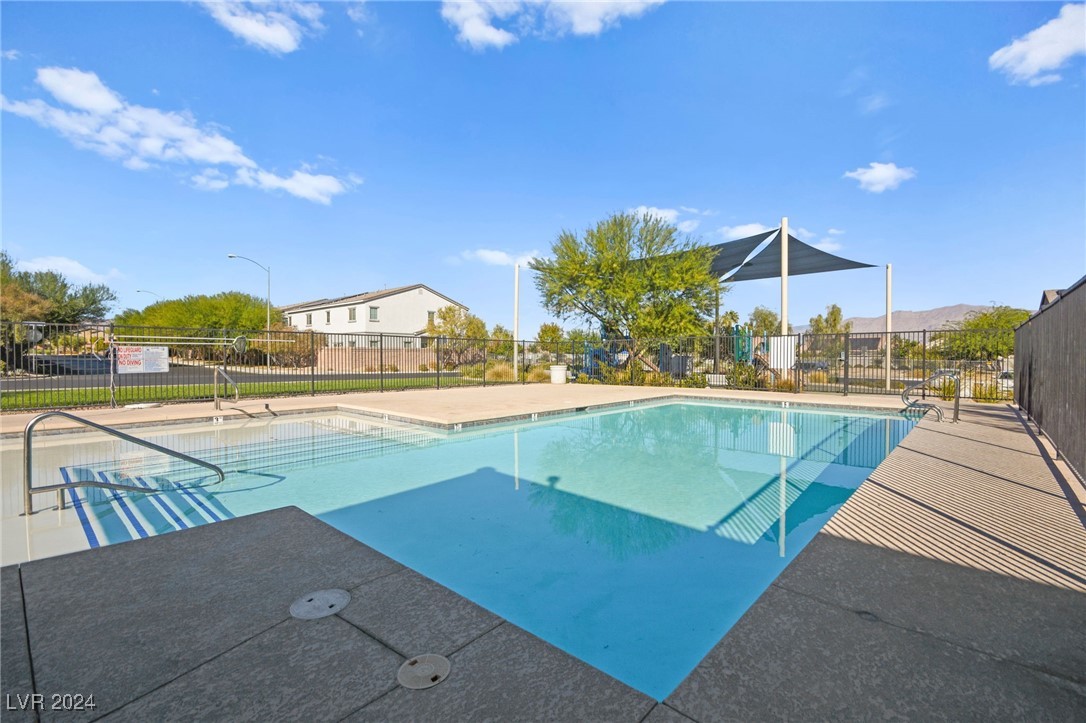 4465 Violet Flowers Street 1017