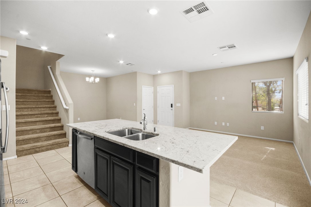 4465 Violet Flowers Street 1017