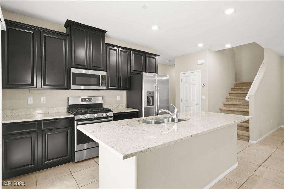 4465 Violet Flowers Street 1017