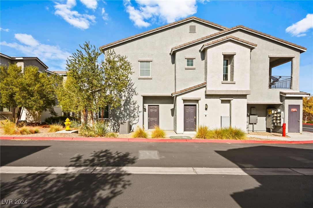 4465 Violet Flowers Street 1017