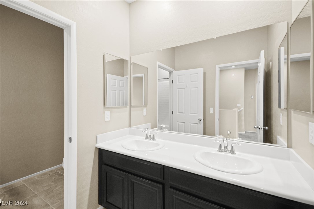 4465 Violet Flowers Street 1017