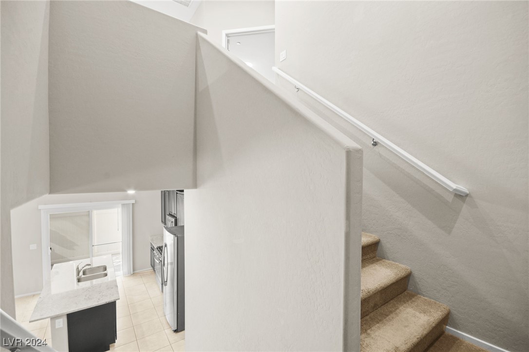 4465 Violet Flowers Street 1017