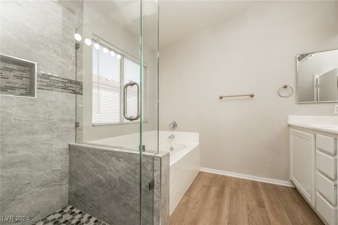 6633 Maple Mesa Street