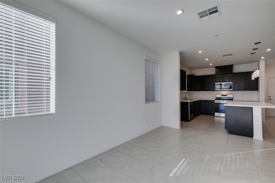 6858 Sweet Bay Street