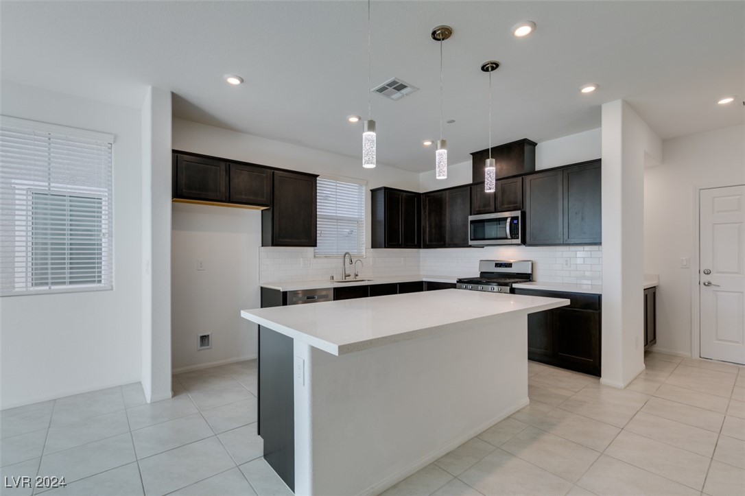 6858 Sweet Bay Street