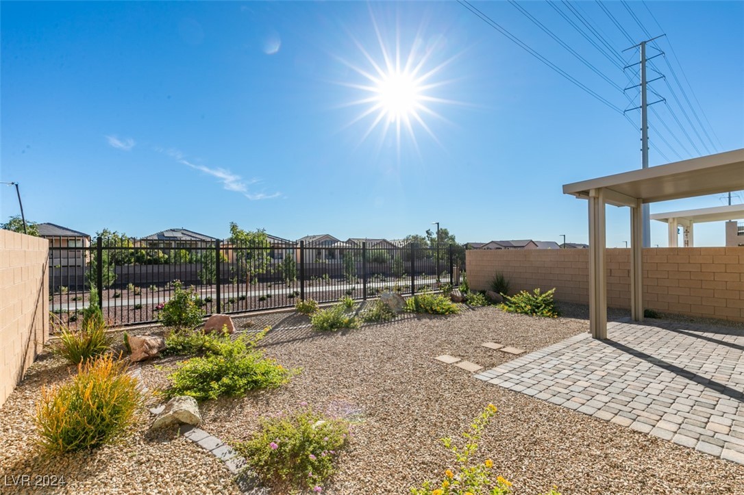 6858 Sweet Bay Street