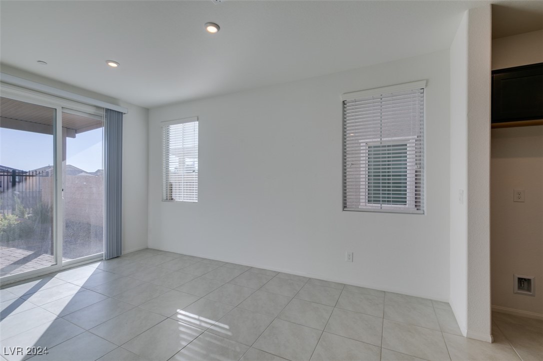 6858 Sweet Bay Street