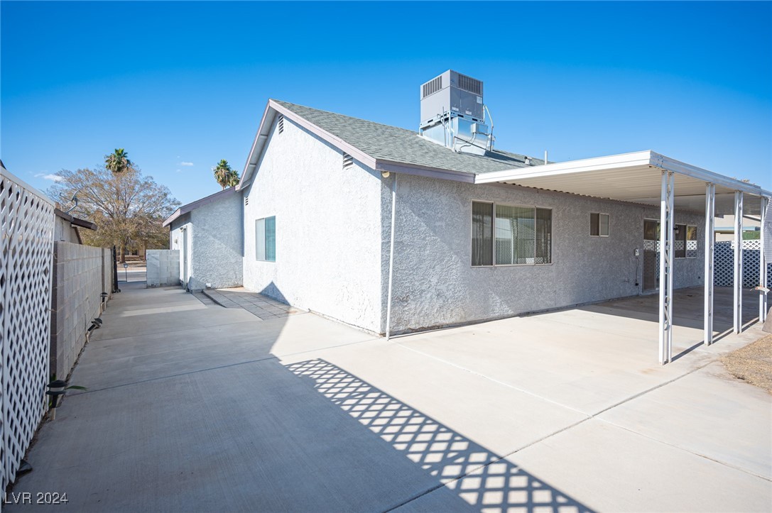 1542 Elaine Drive