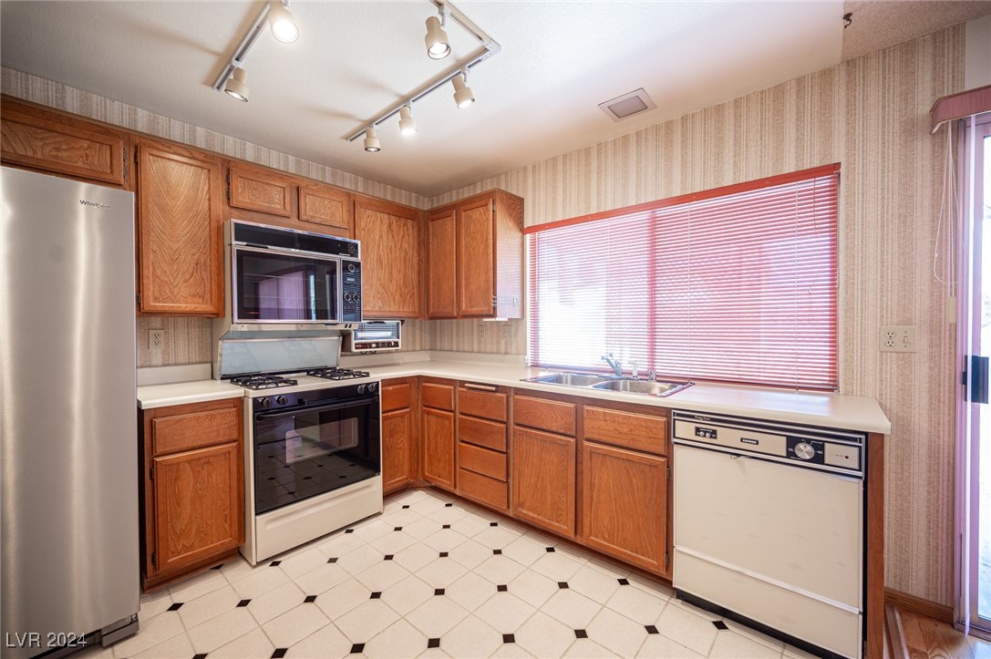 1542 Elaine Drive