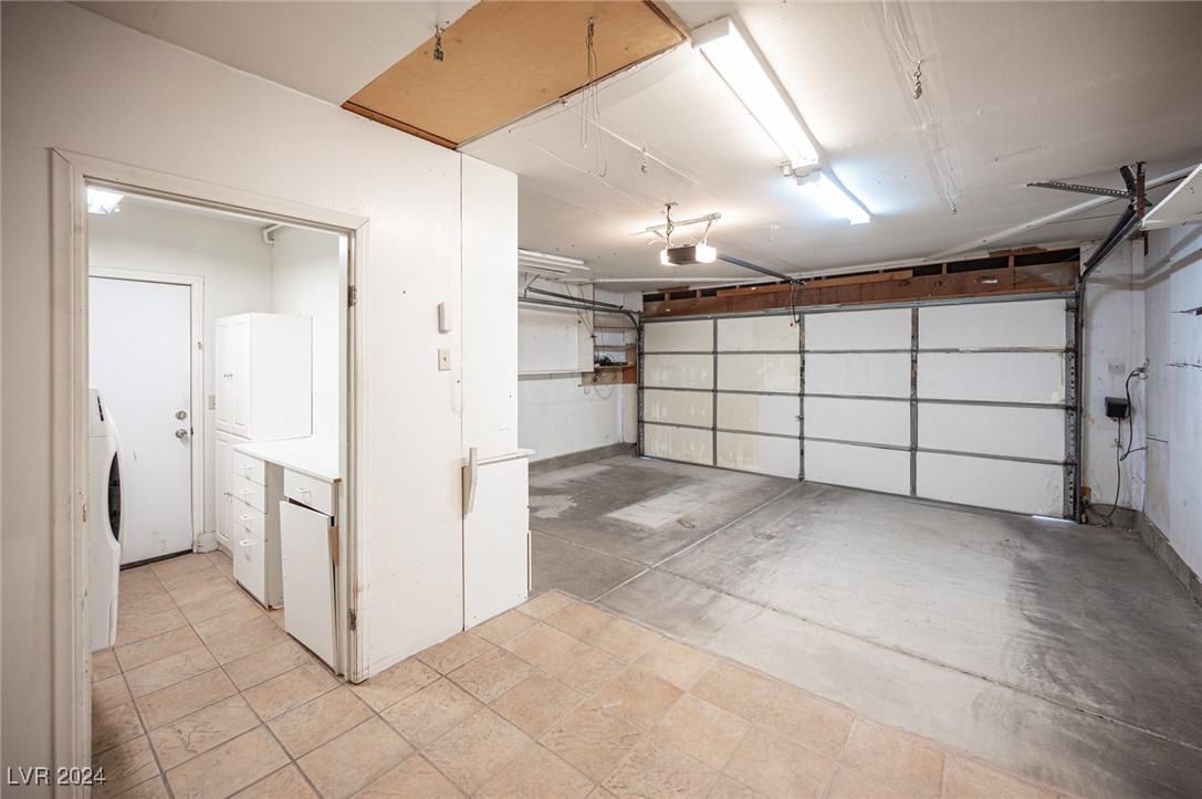 1542 Elaine Drive