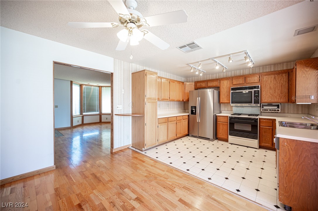 1542 Elaine Drive