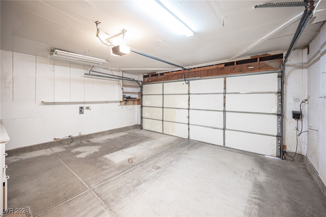 1542 Elaine Drive