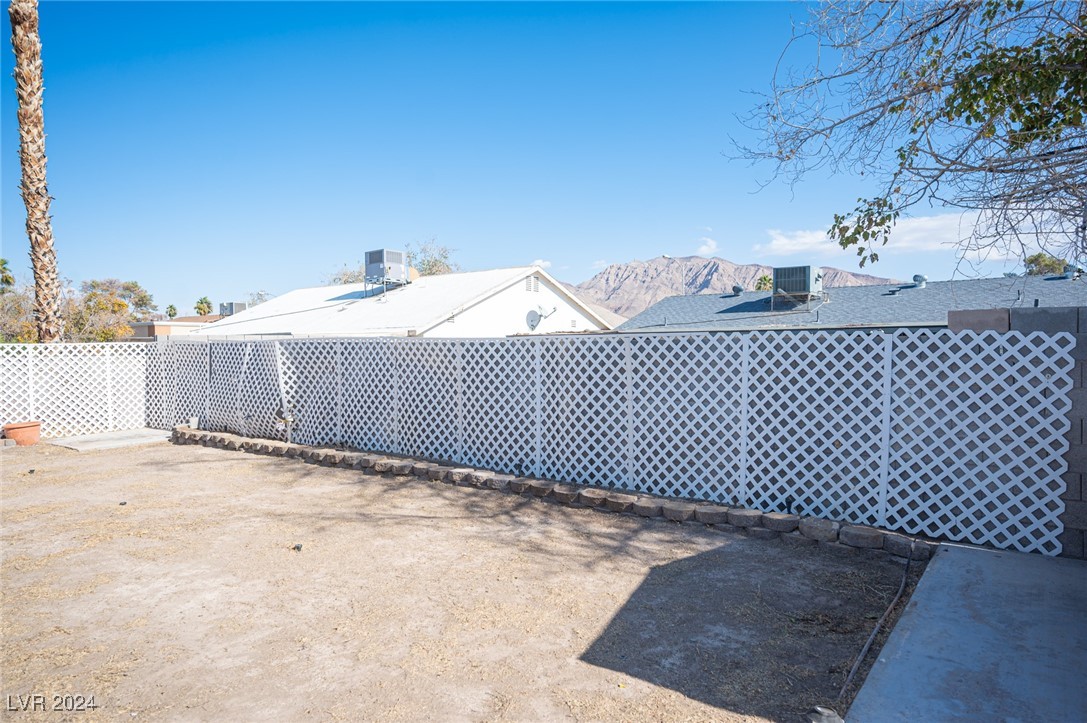 1542 Elaine Drive