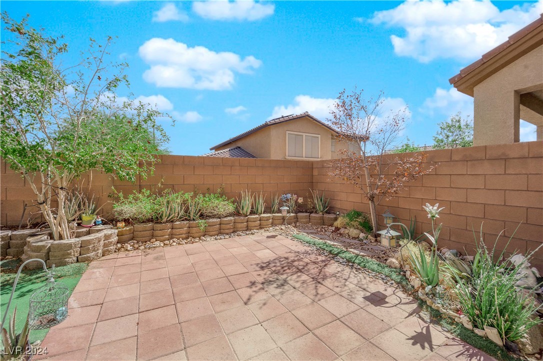 10524 La Campana Street