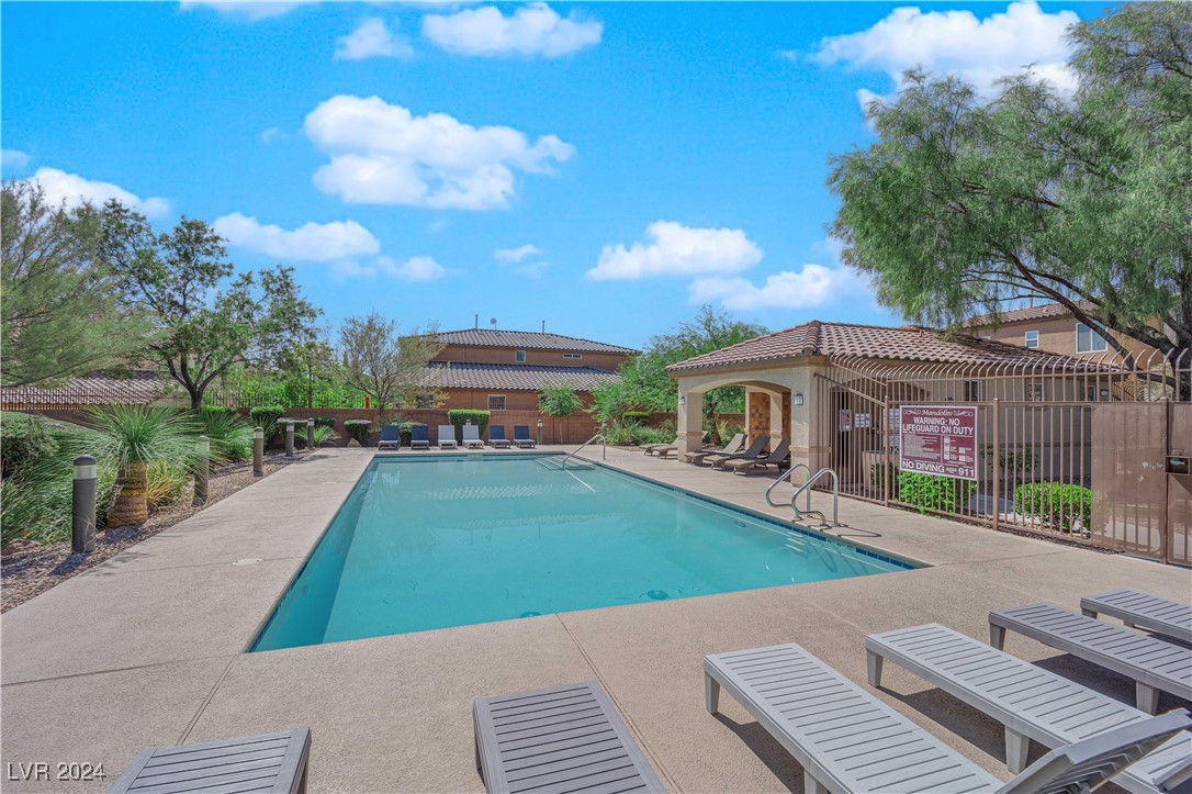 10524 La Campana Street