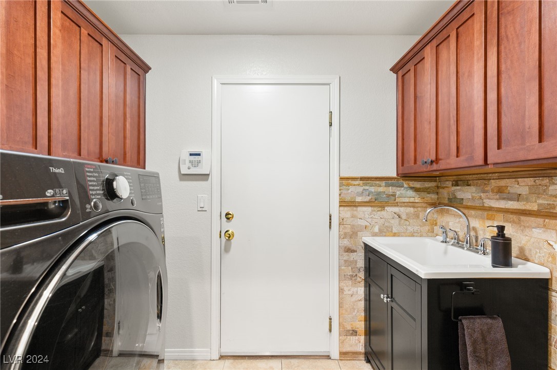 4224 Governors Hill Street