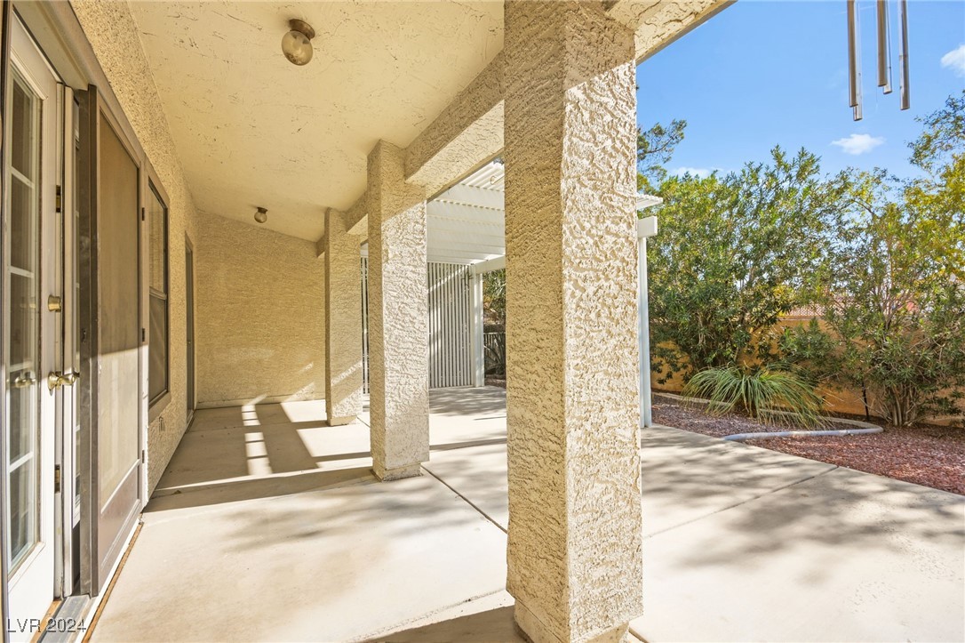 5613 Lost Tree Circle