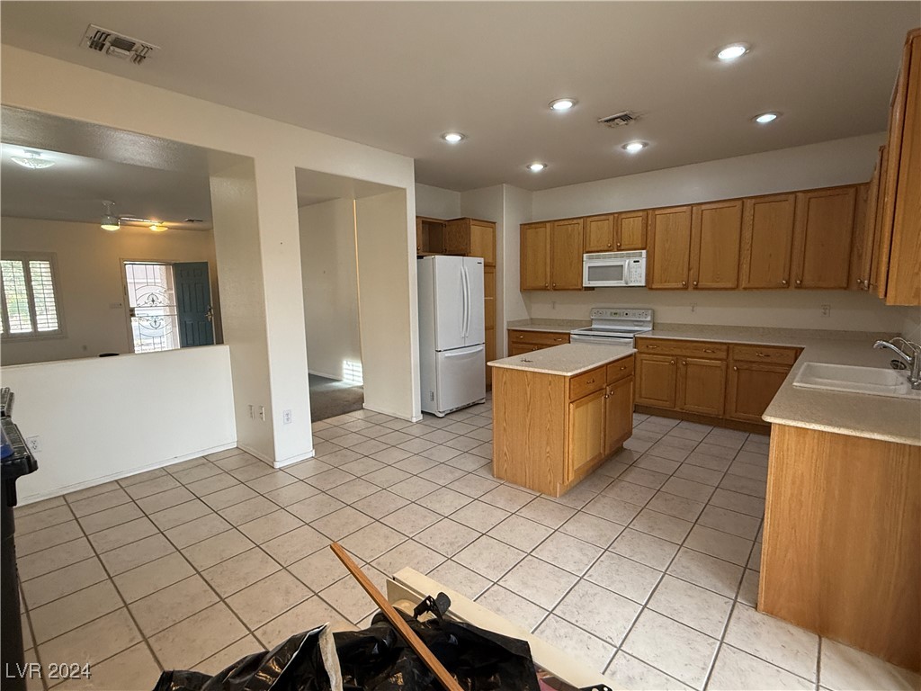 2136 Desert Woods Drive