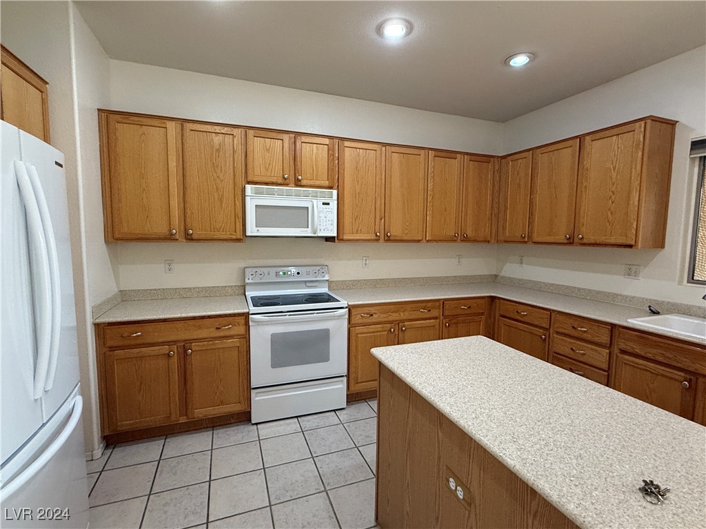 2136 Desert Woods Drive