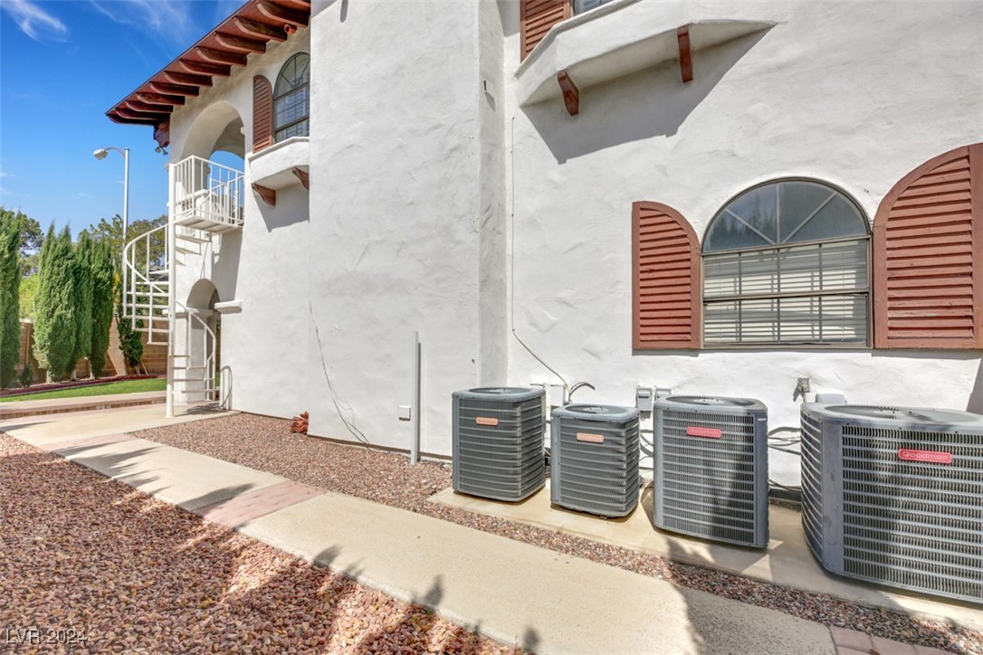 2741 TIOGA PINES Circle