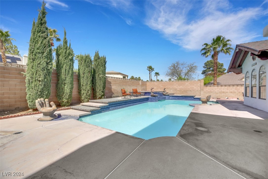 2741 TIOGA PINES Circle