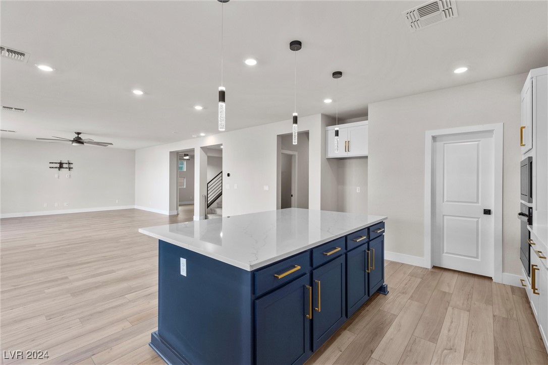 5430 Hillside Trek Avenue