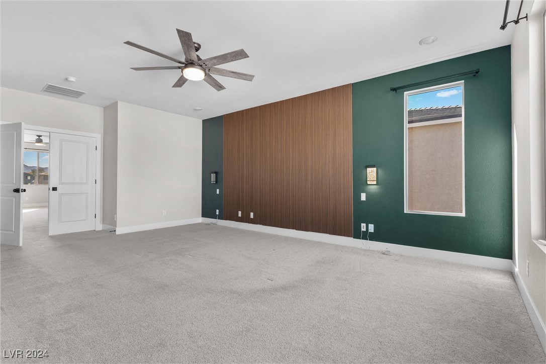 5430 Hillside Trek Avenue