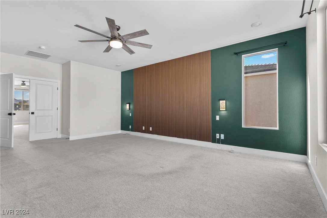 5430 Hillside Trek Avenue