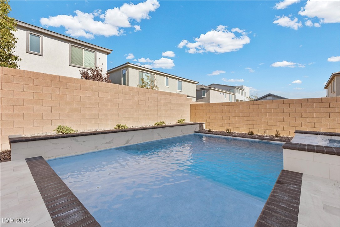 5430 Hillside Trek Avenue