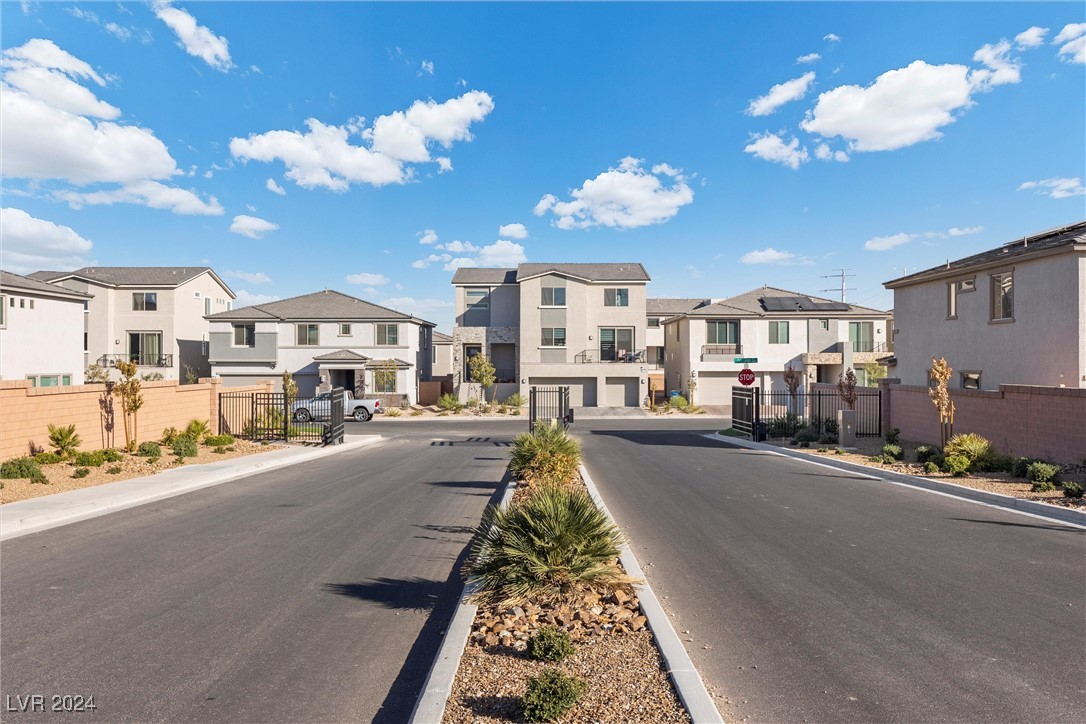 5430 Hillside Trek Avenue