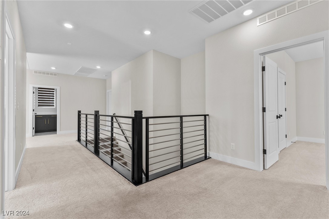 5430 Hillside Trek Avenue