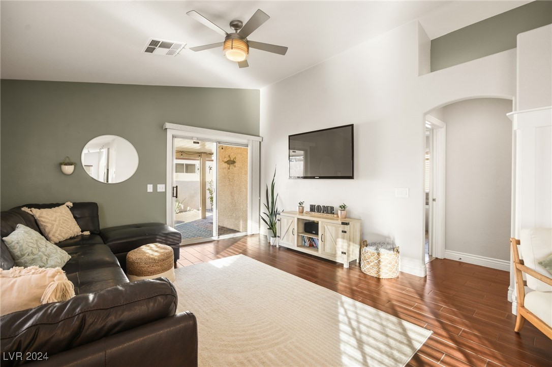 7704 Buckskin Avenue