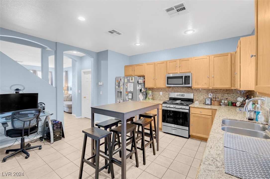 6897 Nickel Mine Avenue