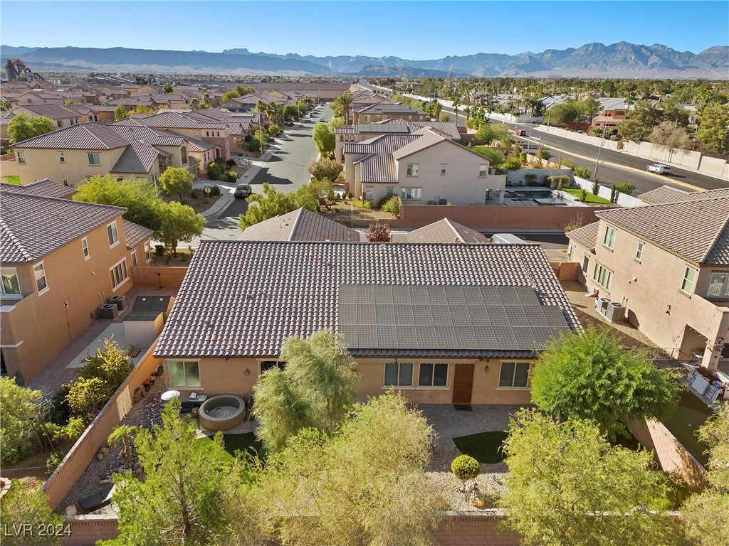 3324 Tranquil Garden Street