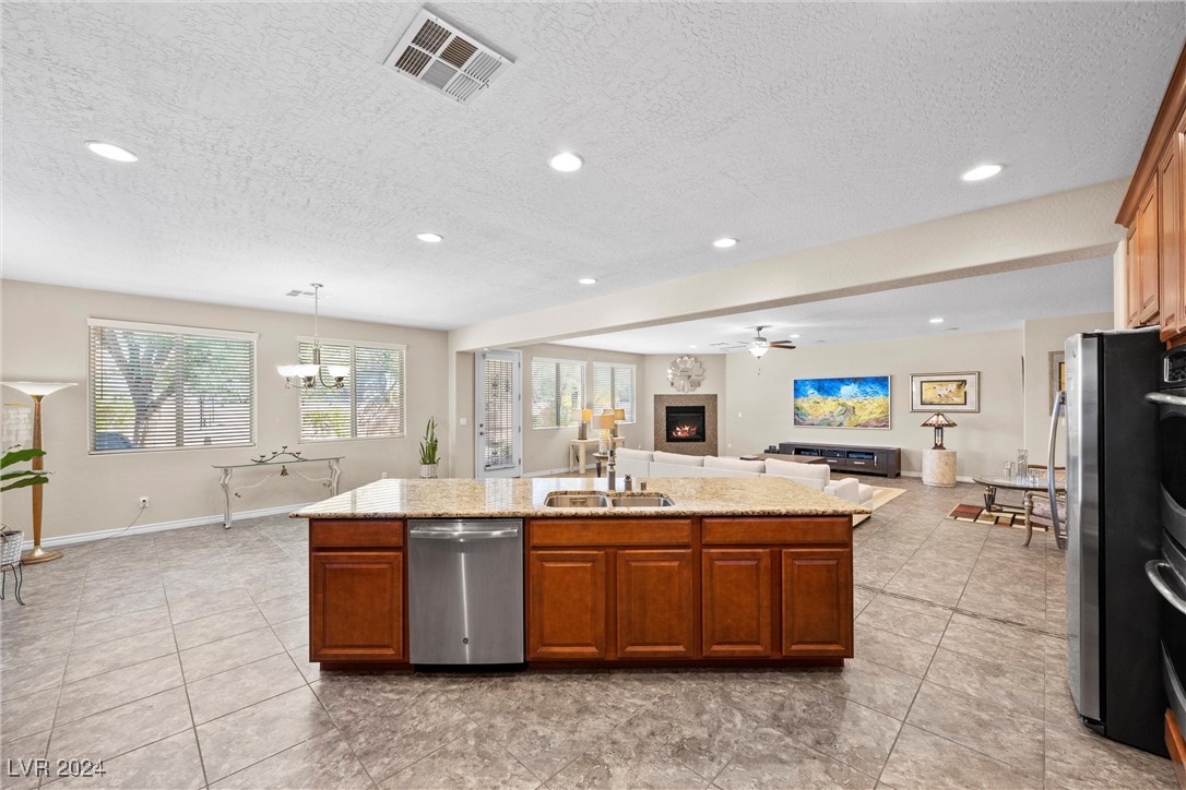 3324 Tranquil Garden Street