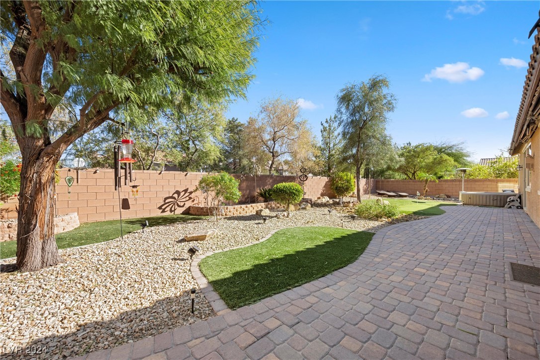 3324 Tranquil Garden Street