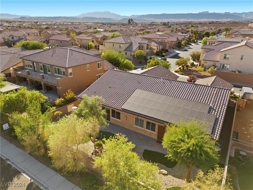 3324 Tranquil Garden Street